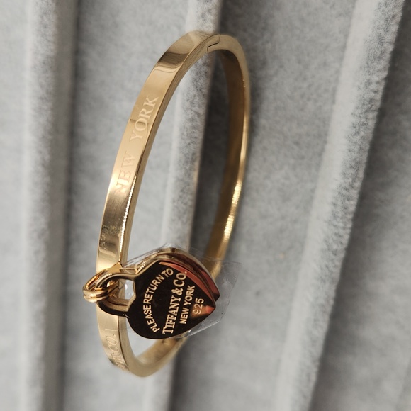 18k Gold Plated Stainless Steel Bangle Bracelet - Picture 10 of 12